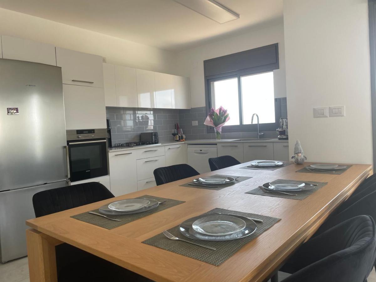 Sea & Fun Apartment Hadera Exterior photo